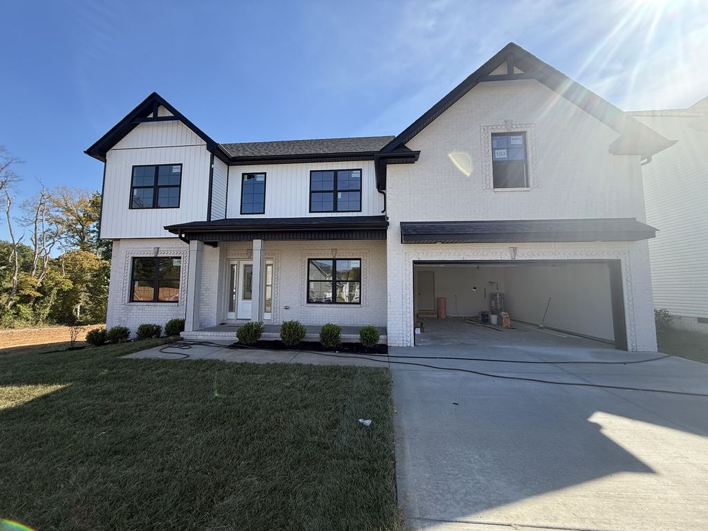 832 Burley Barn Rd, Clarksville