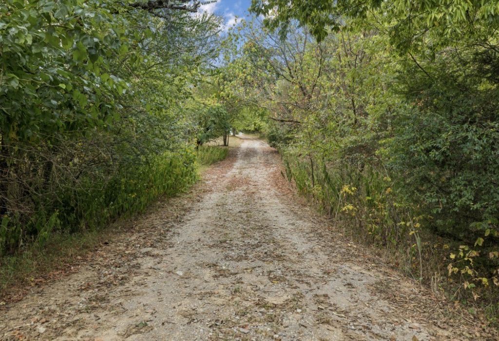 20 Bourn Ln, Brush Creek Property Listing: MLS® #3597398