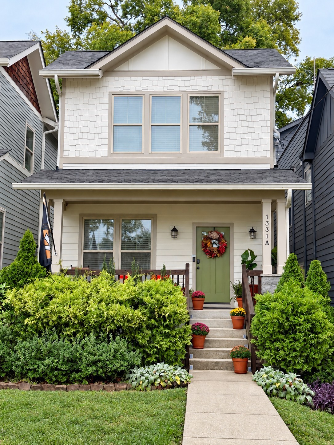 Home for sale in 1331a Pennock Ave Nashville, TN