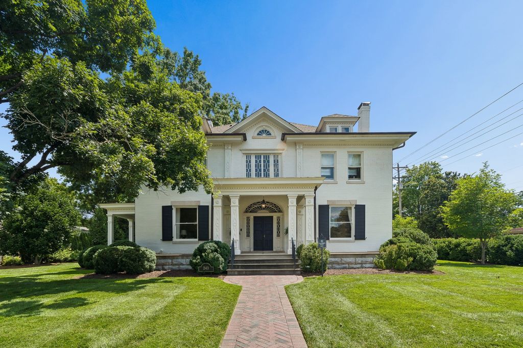 243 3rd Ave S, Franklin