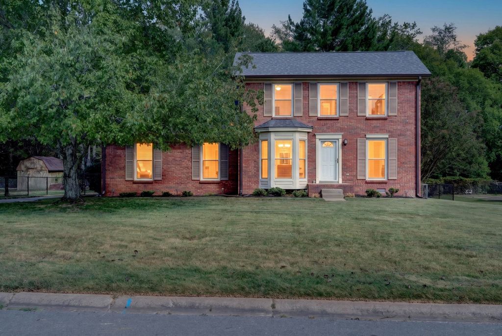 1307 Barbara Dr, Clarksville