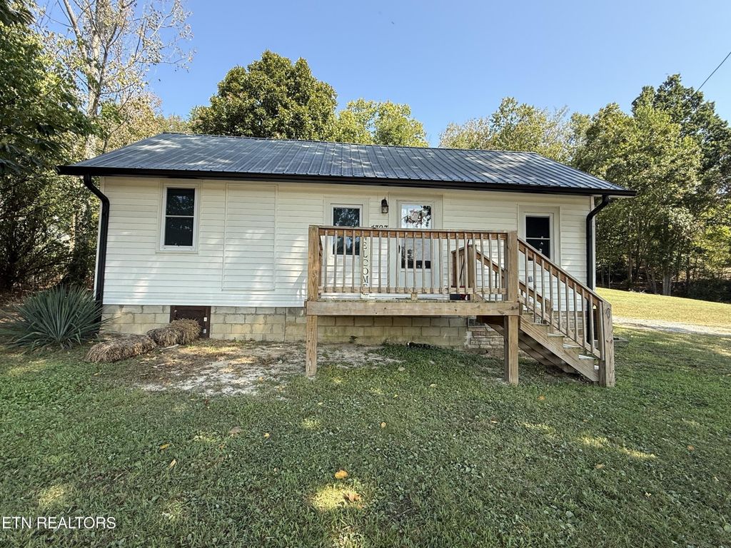 4397 Round Mountain Rd, Jamestown