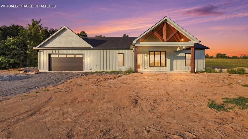 156 Old Dirt Road, Graysville