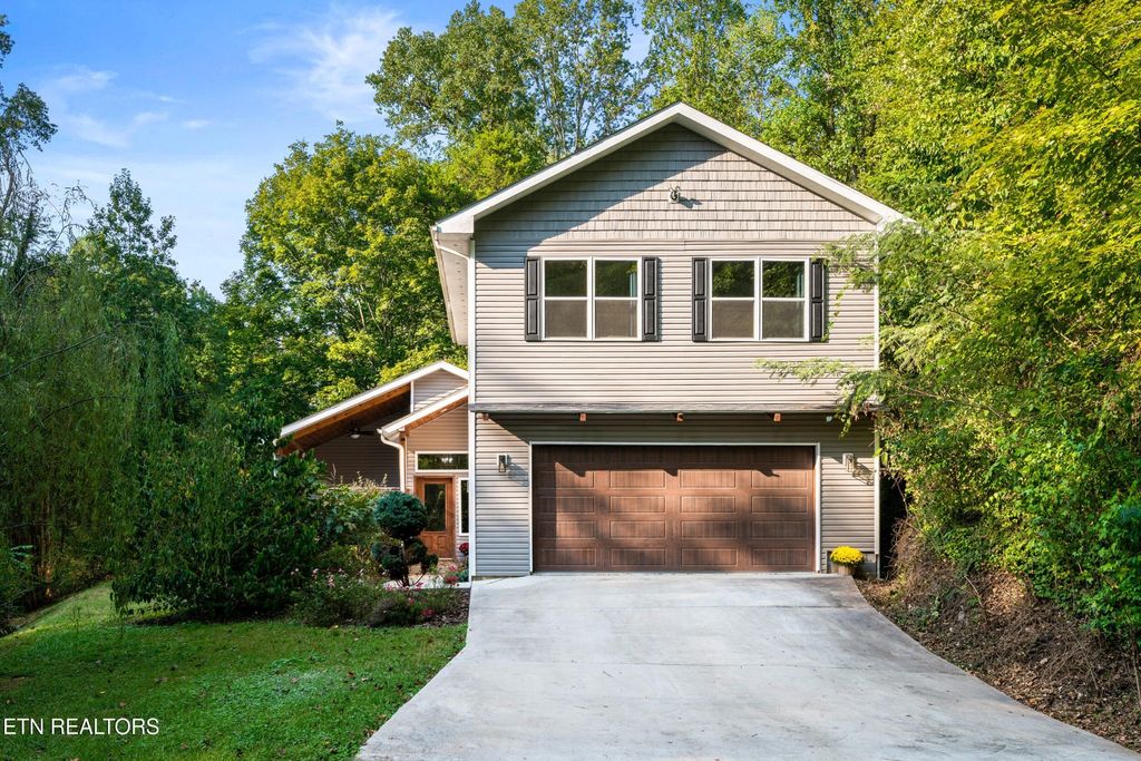 4331 Cabbage Drive, Knoxville