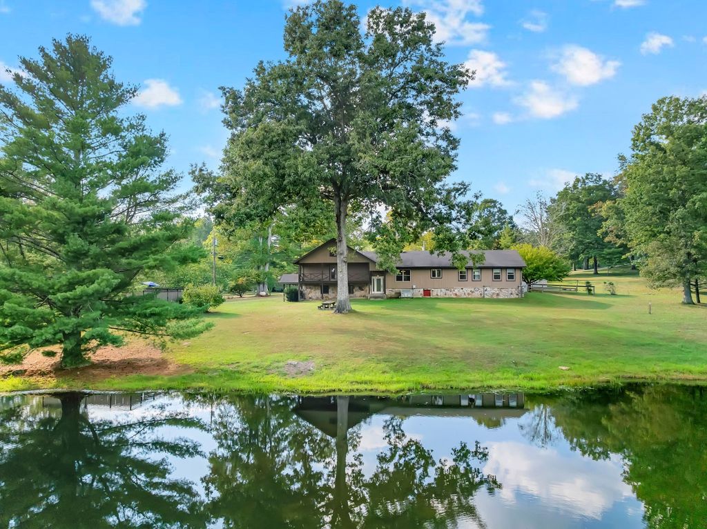172 Littell Cir W, Tracy City