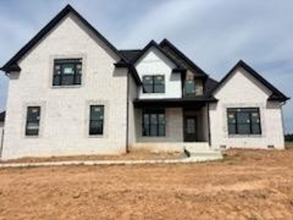 5000 Royal View Way, Clarksville