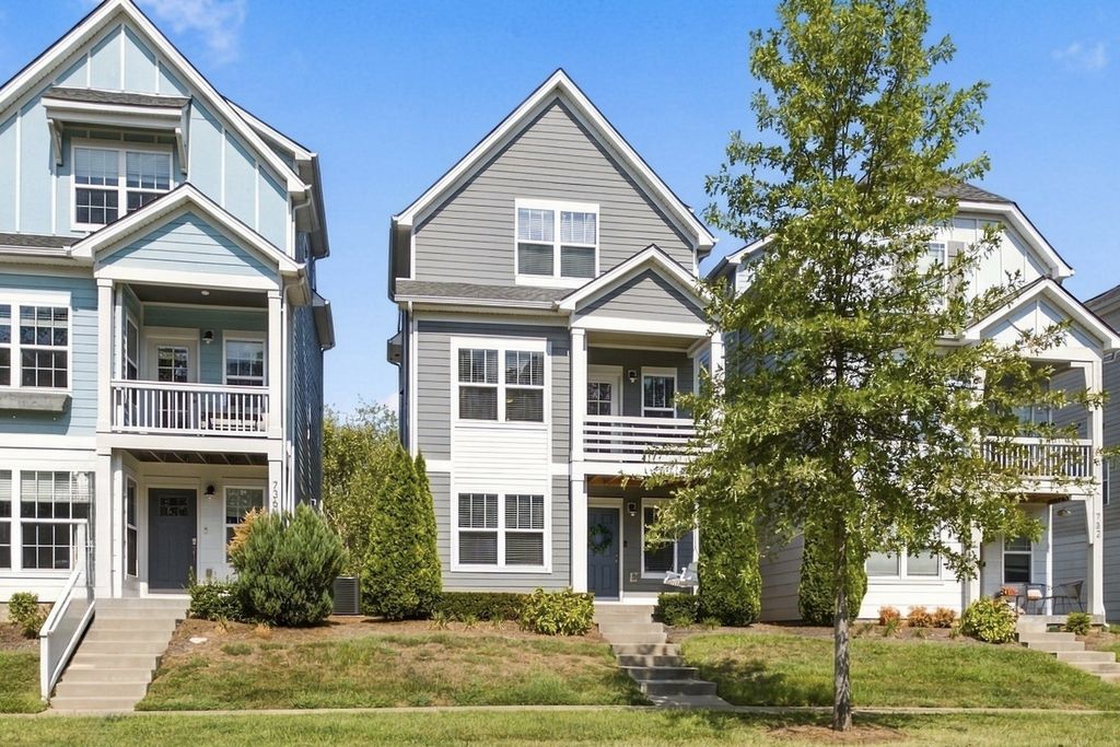 734 Bellevue Rd, Nashville