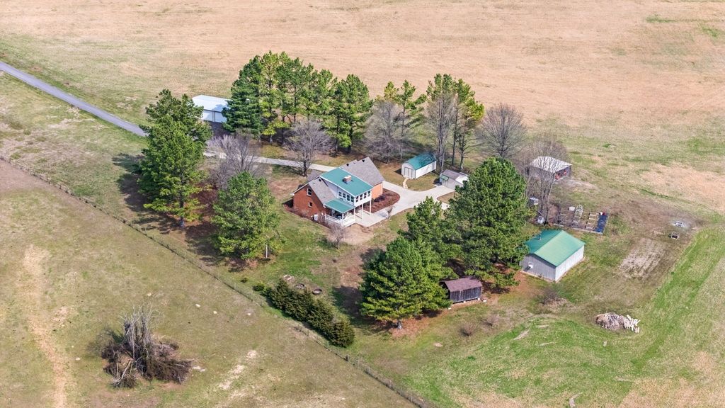 300a Governor Hall Rd, Castalian Springs
