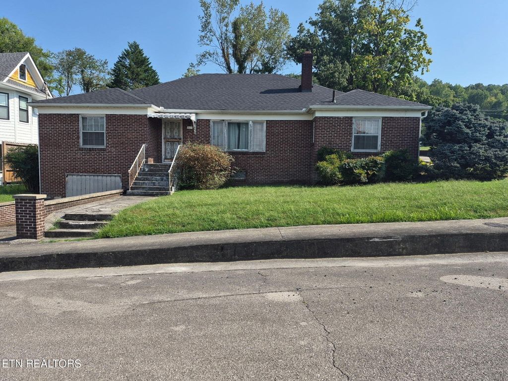 117 Roane St, Oliver Springs