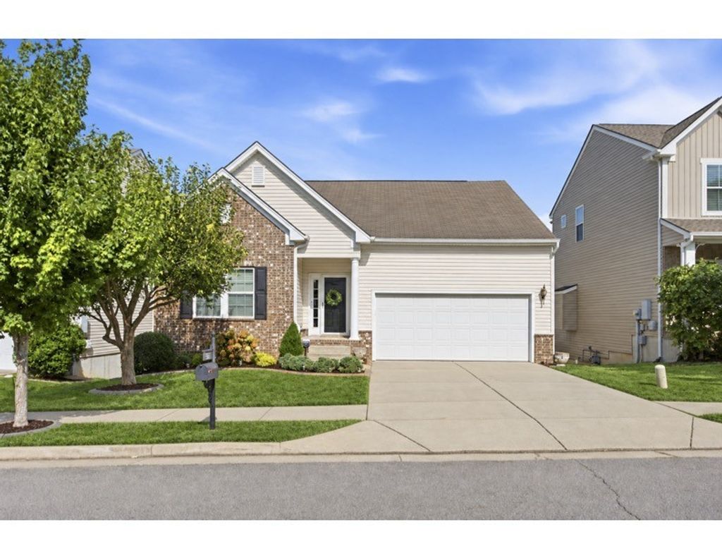 553 Wolfeboro Ln, Nashville