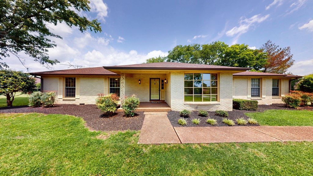 195 Cave Springs Rd, Lebanon