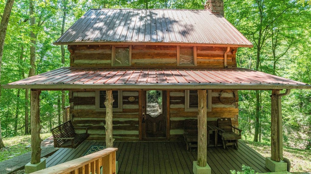 557 Barton Shockley Road, Scottsville