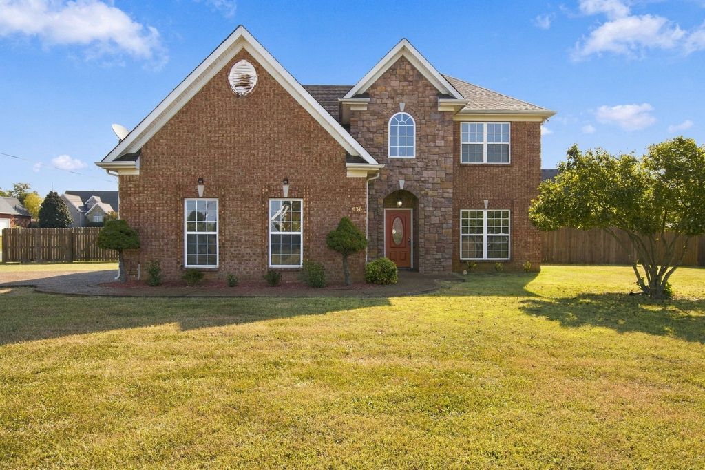 838 Chaqueta Ct, Smyrna