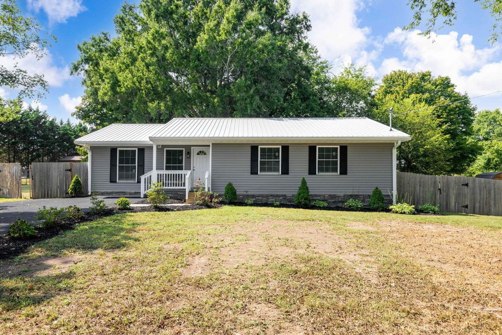 146 Fescue Drive, Chickamauga