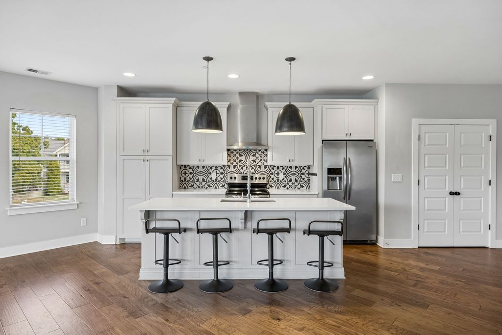 5608 Morrow Rd, Nashville