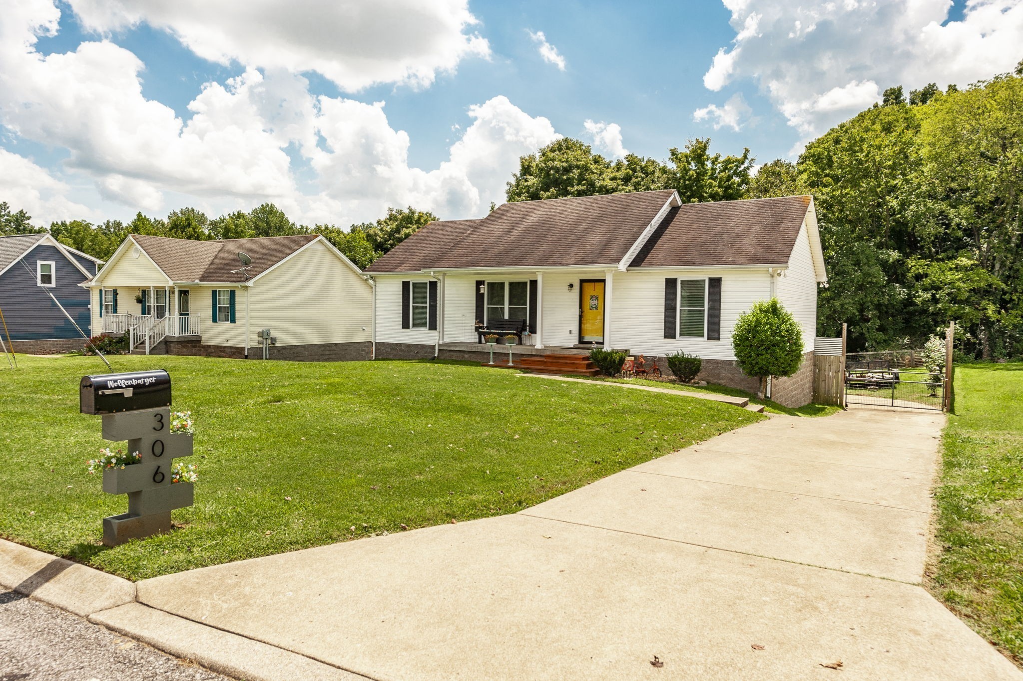 Photo of Listing #3597800