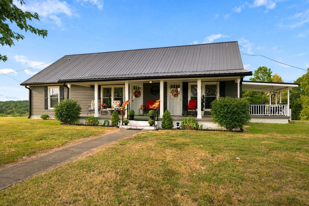 2412 Maysville Rd, Dickson