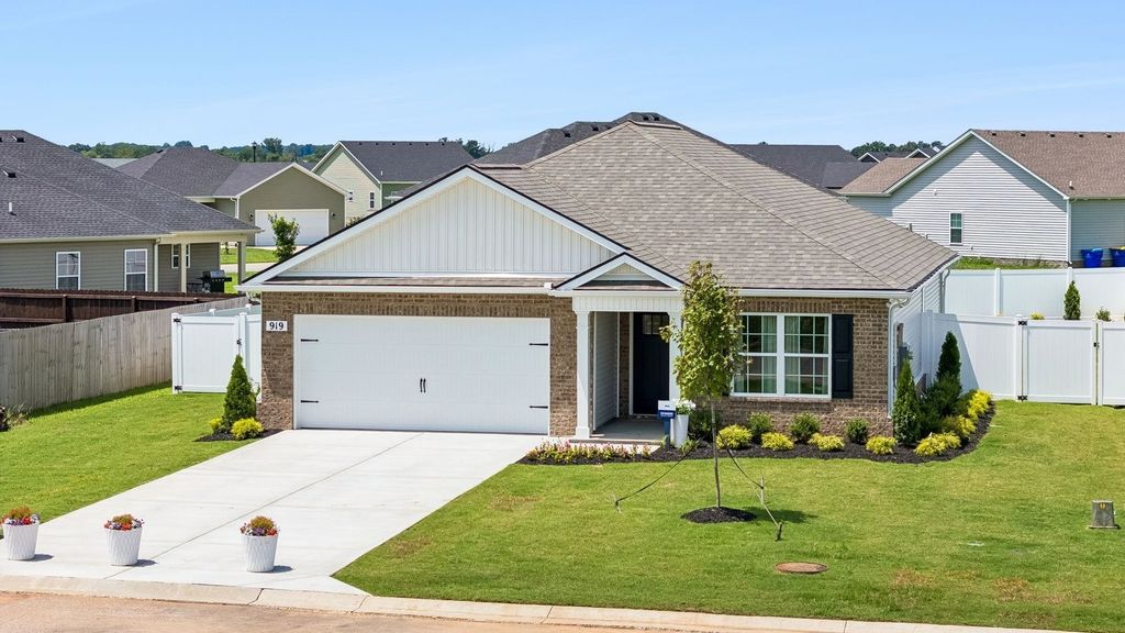 1778 Savannah Pass, Lewisburg