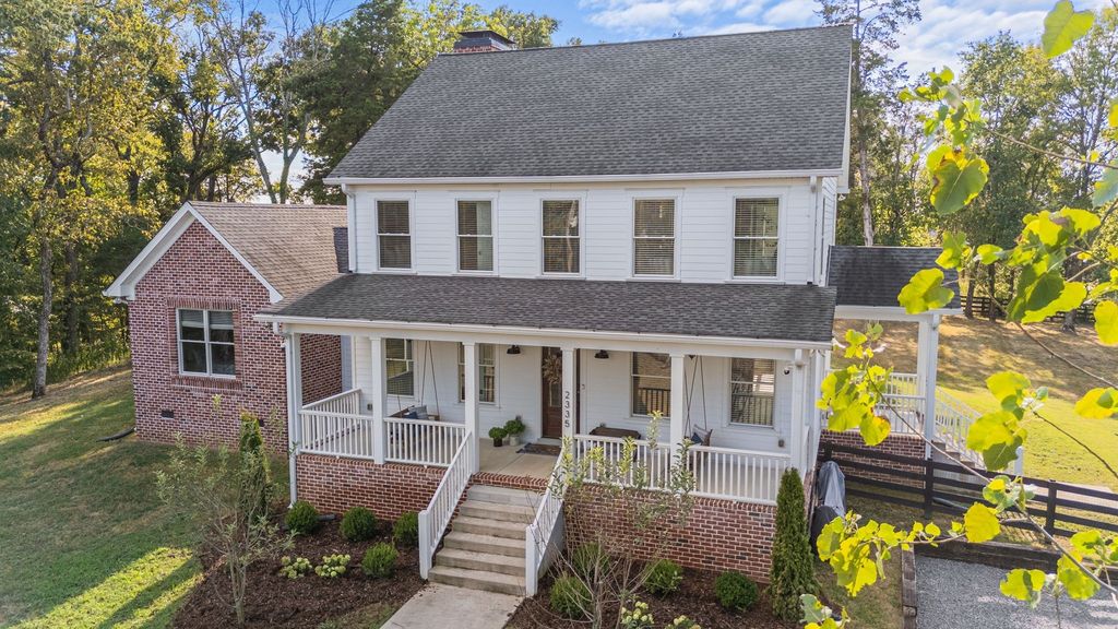 2335 Ariana Ln, Arrington