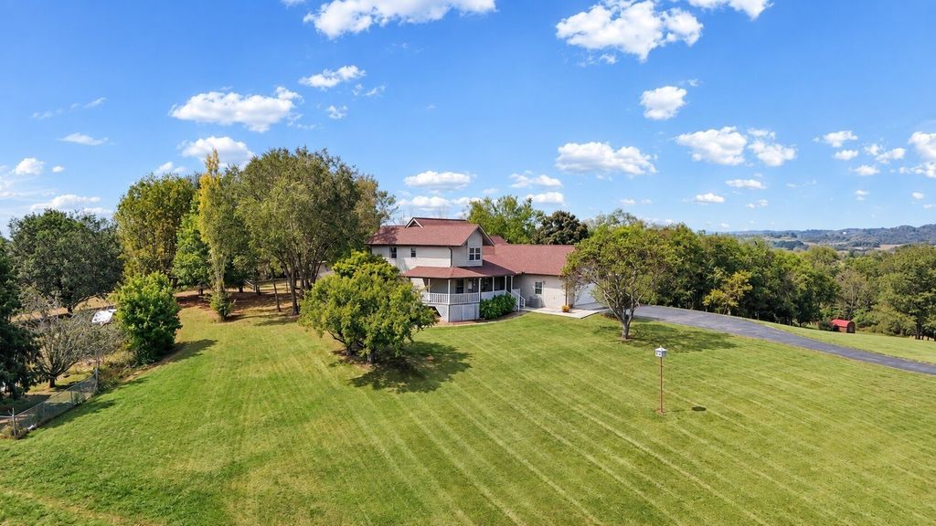 180 Bankshire Rd, Beechgrove