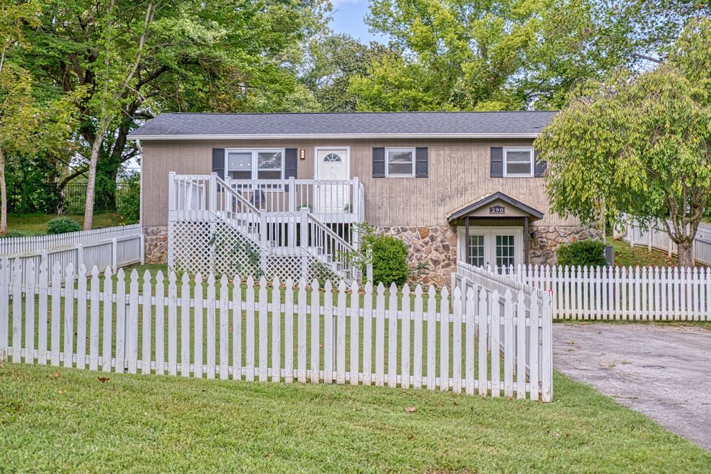290 N Ferguson Ave, Cookeville