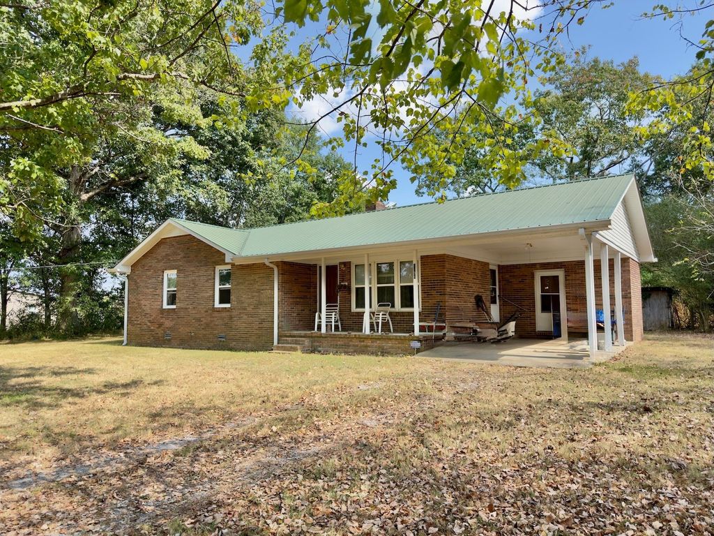 1138 Finnie Simmons Rd, Woodbury