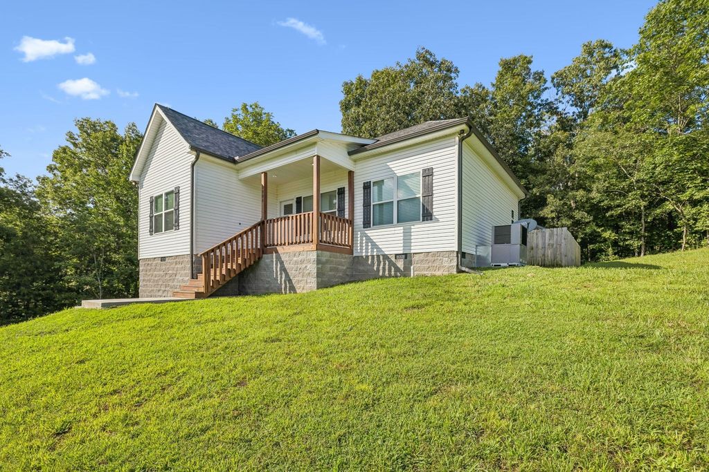 2800 N Hurricane Creek Rd, Mc Ewen