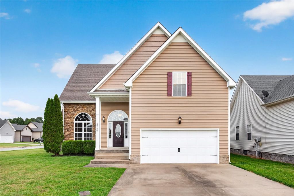 3749 Silver Fox Court, Clarksville