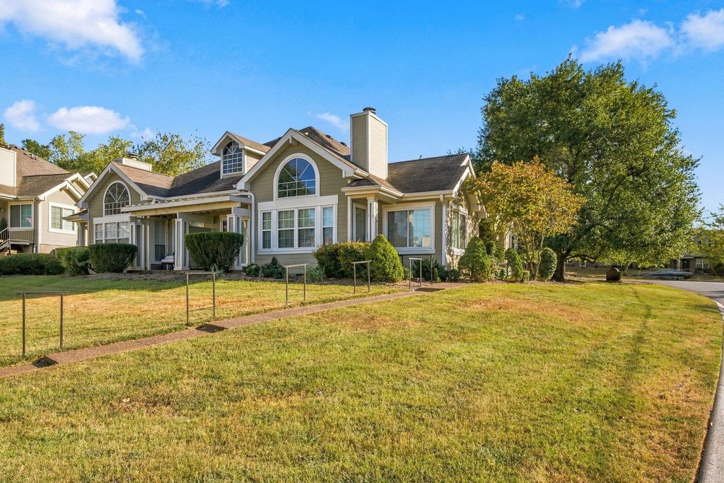 129 Cherry Hill Dr 1a, Hendersonville