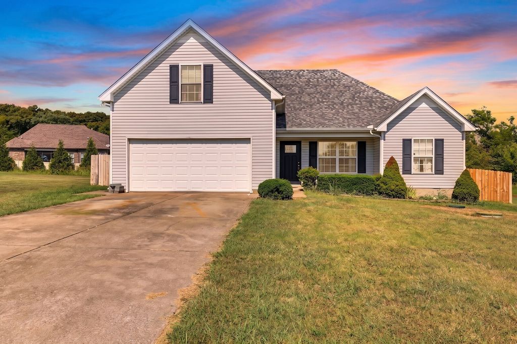 1220 Crescent Ridge Dr, Murfreesboro