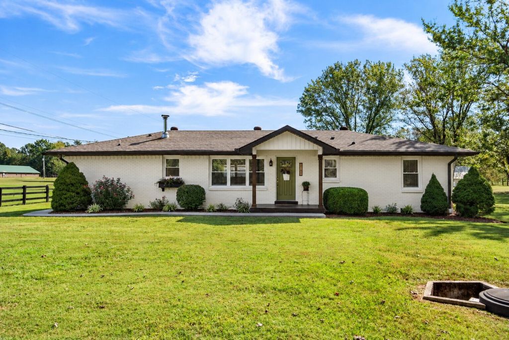 1101 Ccc Rd, Dickson