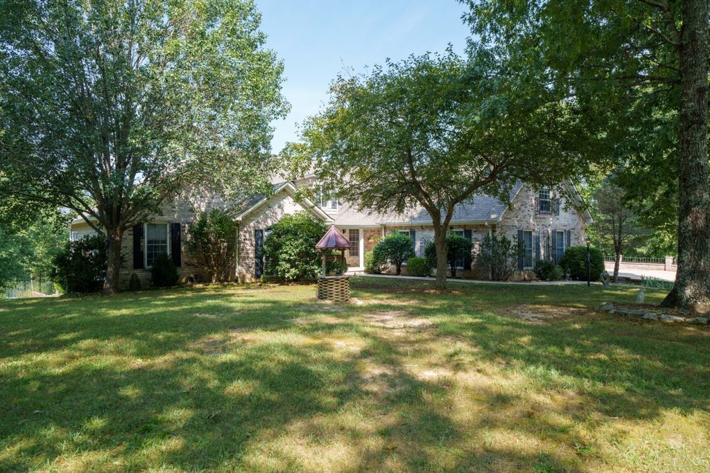 235 Sycamore Bnd, Monterey