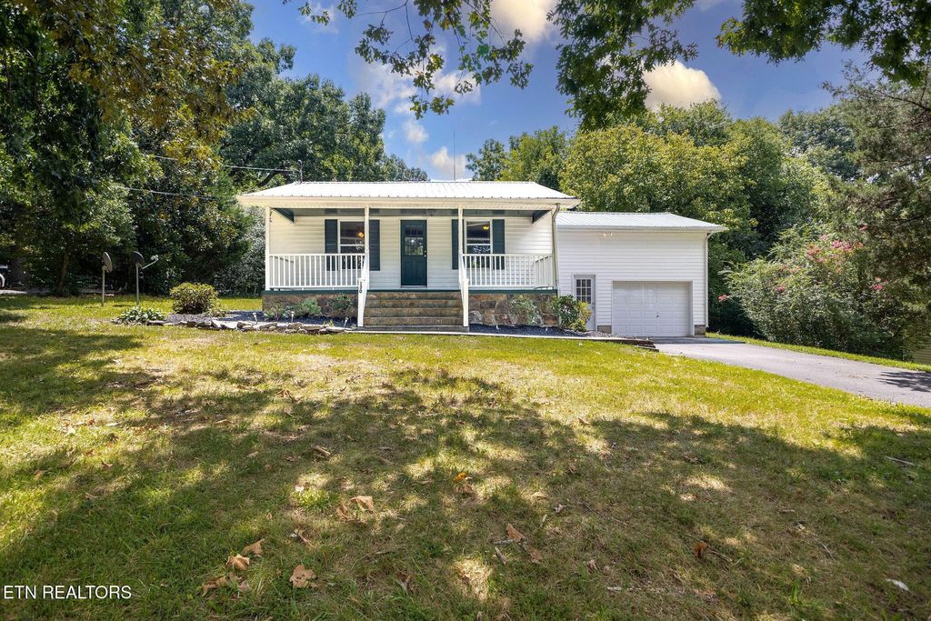 130 Oakland Ave, Lenoir City