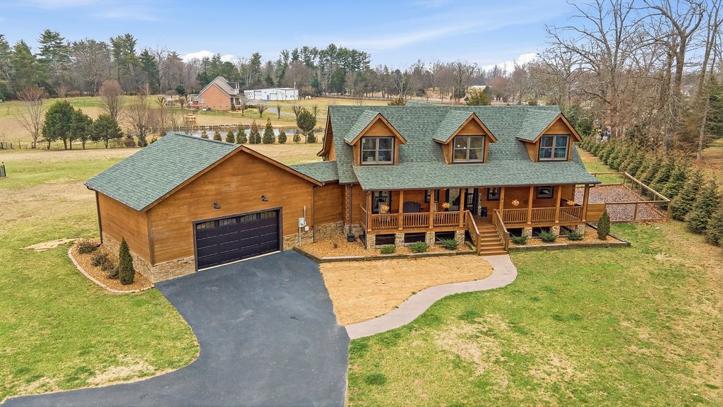 530 Parkway Rd, Tullahoma