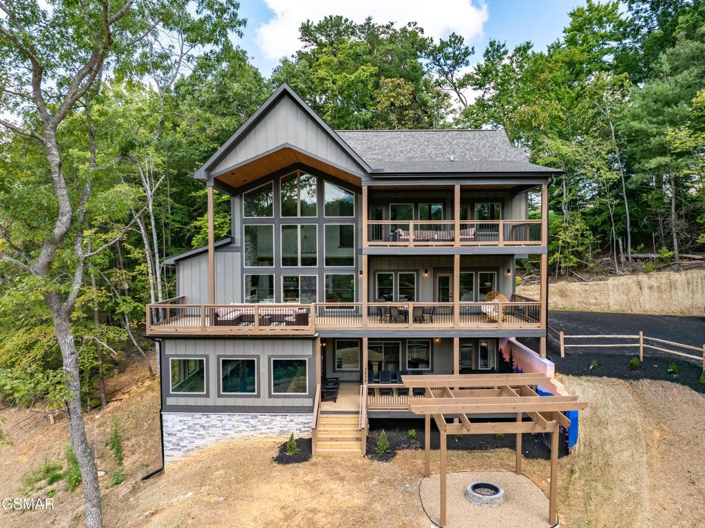 3839 Revetta Circle, Sevierville