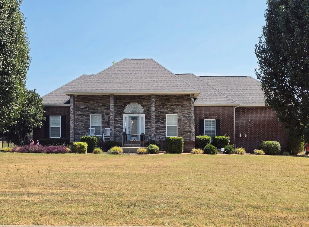 223 Mercedes Dr, Smyrna