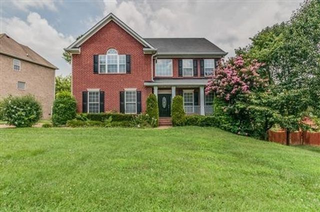 1465 Red Oak Dr, Brentwood
