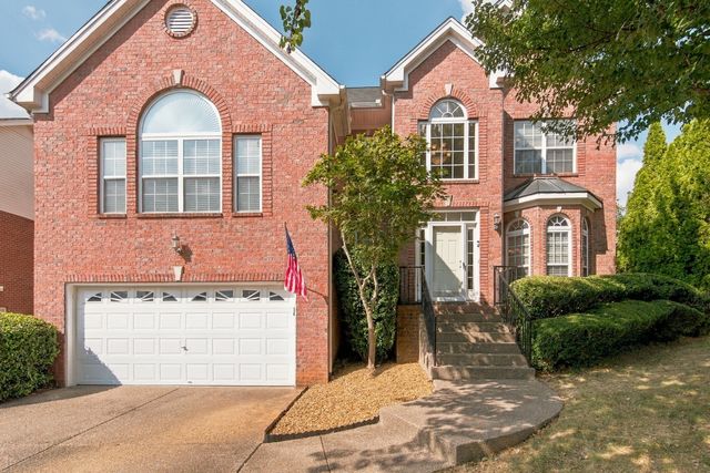 105 Lighthouse Cir, Hendersonville