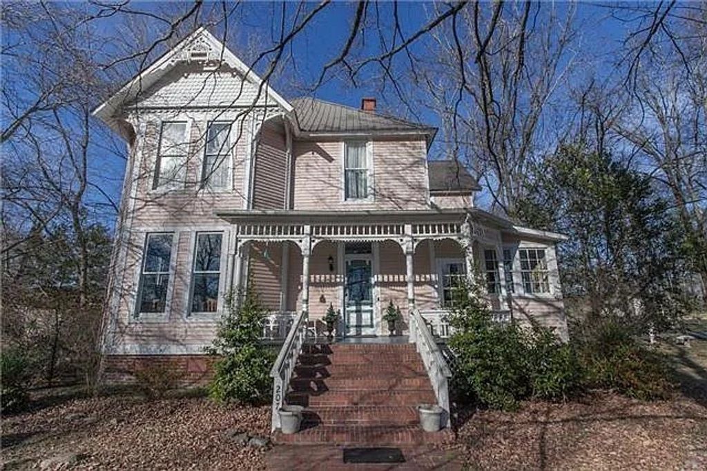 207 Webb Rd E, Bell Buckle