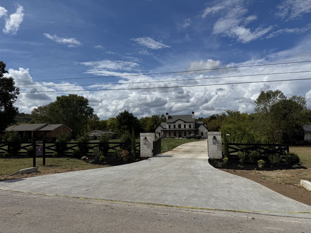 6359 Lampkins Bridge Rd, College Grove