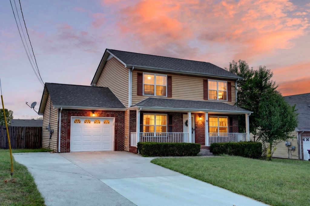 3414 Queensbury Rd, Clarksville