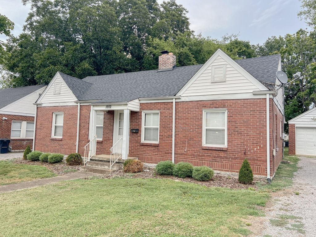 1202 N Maple St, Murfreesboro