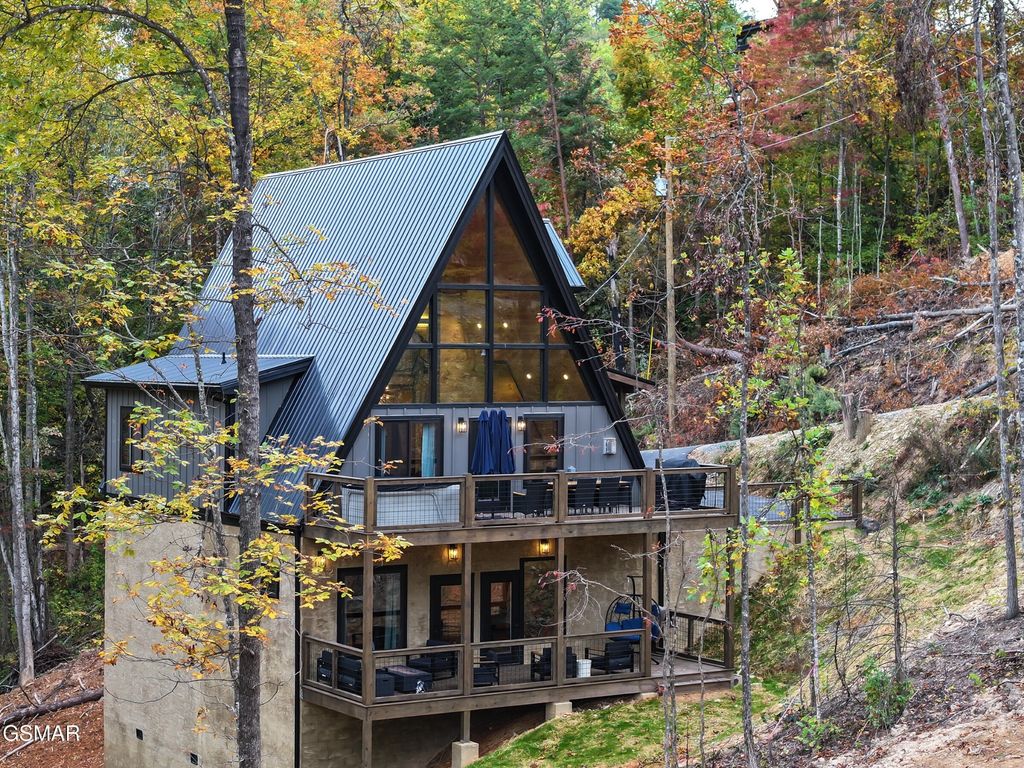 2313 Grey Fox, Sevierville