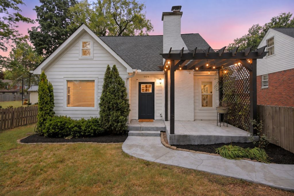 909 Mcclurkan Ave, Nashville