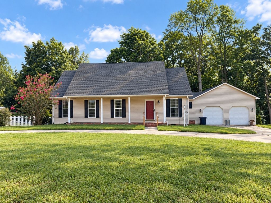 672 Old Snow Hill Rd, Dowelltown