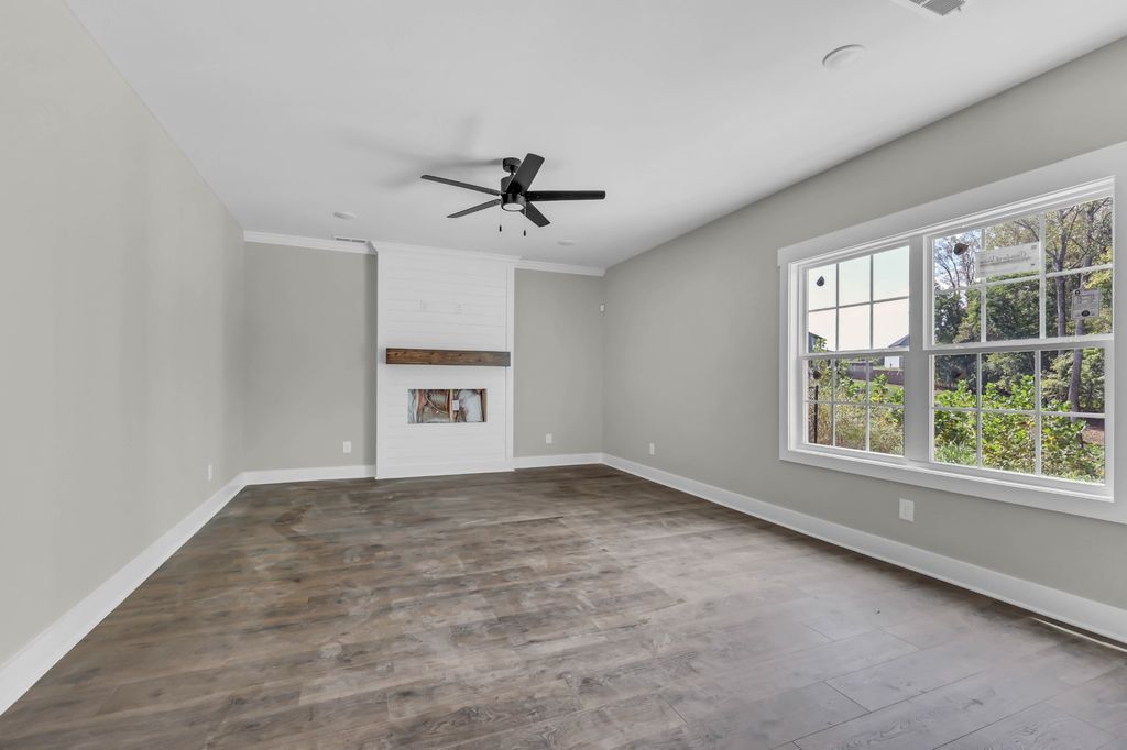 506 Danica Dr, Clarksville
