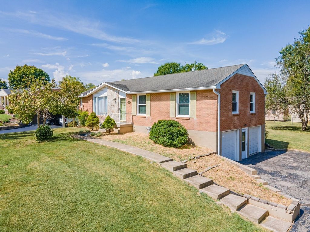 3004 Knud Dr, Columbia