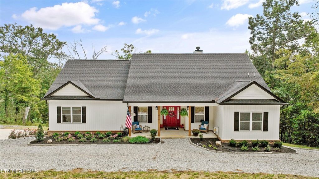 914 Skyline Drive, Harriman