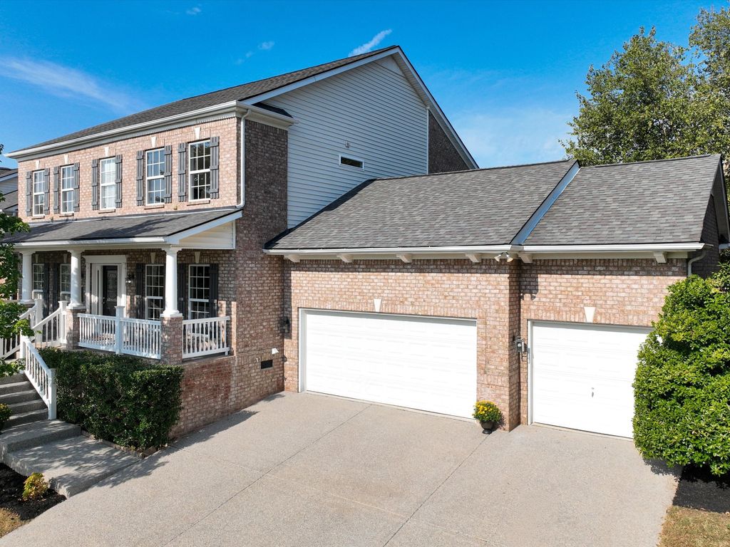 1215 Bonnhaven Dr, Franklin