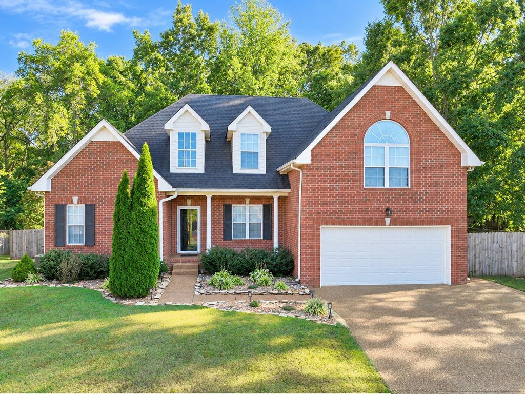 104 Crete Ct, White House
